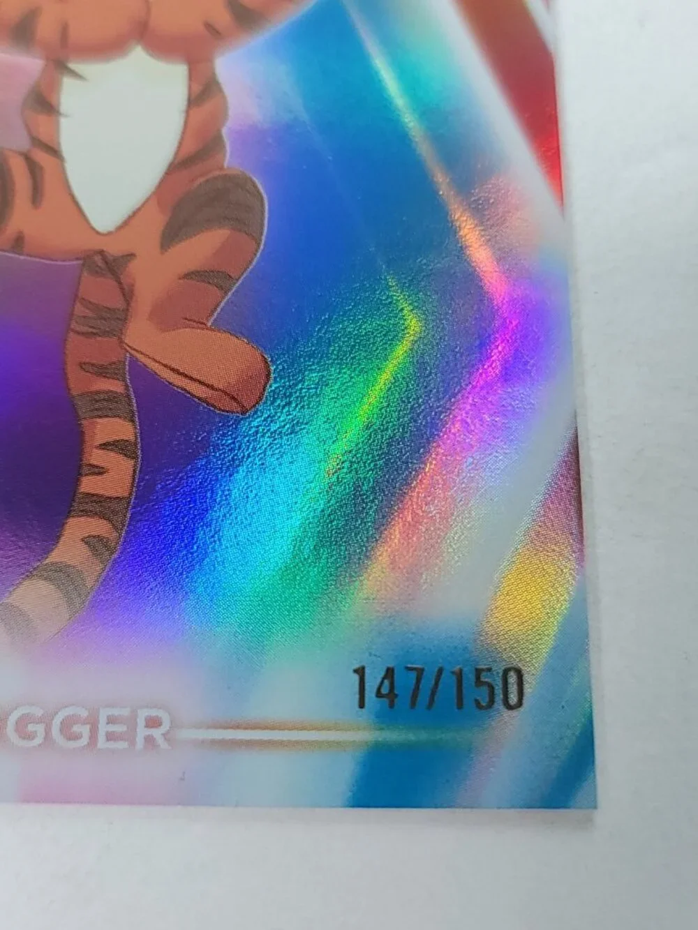 Tigger Topps 2026 Disney Neon Holo Parallel Refractor Limited 147/150 - Picture 3 of 4